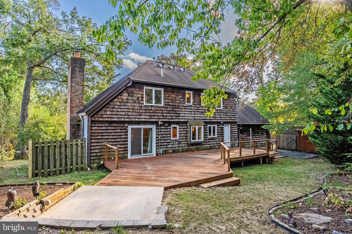 2352 CEDAR LN, VIENNA, Virginia 22182, 4 Bedrooms Bedrooms, ,3 BathroomsBathrooms,Residential,For sale,2352 CEDAR LN,VAFX2273198 MLS # VAFX2273198