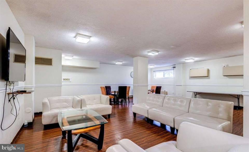 2059 HUNTINGTON AVE #300, ALEXANDRIA, Virginia 22303, ,1 BathroomBathrooms,Residential,For sale,2059 HUNTINGTON AVE #300,VAFX2273394 MLS # VAFX2273394