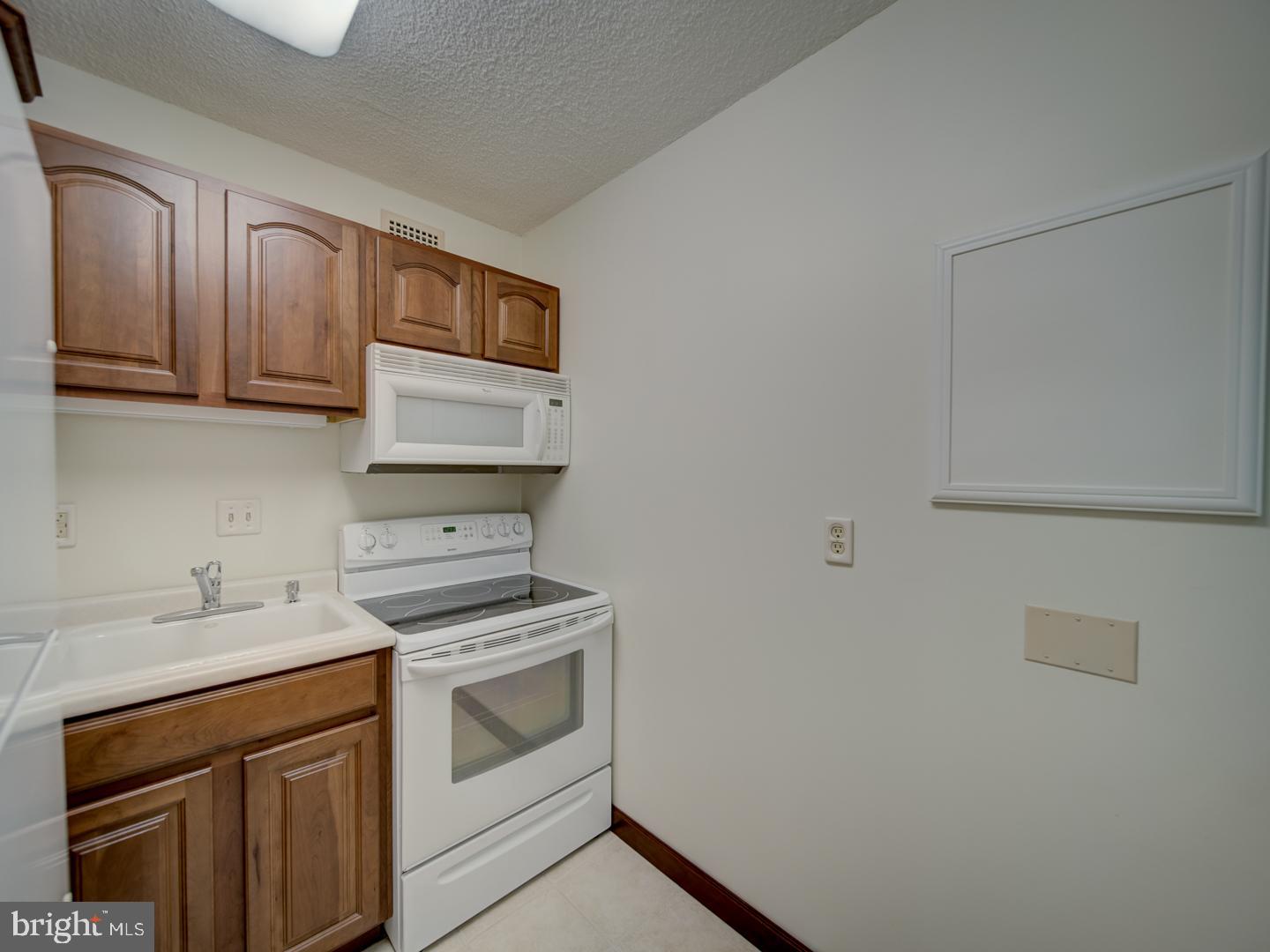 2059 HUNTINGTON AVE #300, ALEXANDRIA, Virginia 22303, ,1 BathroomBathrooms,Residential,For sale,2059 HUNTINGTON AVE #300,VAFX2273394 MLS # VAFX2273394
