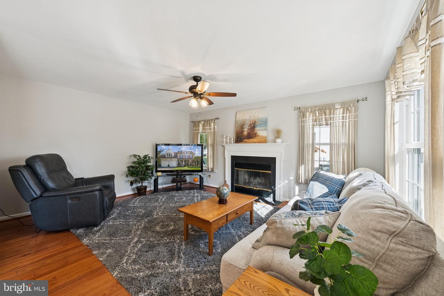 9579 MANASSAS FORGE DR, MANASSAS, Virginia 20111, 5 Bedrooms Bedrooms, ,3 BathroomsBathrooms,Residential,For sale,9579 MANASSAS FORGE DR,VAPW2105648 MLS # VAPW2105648