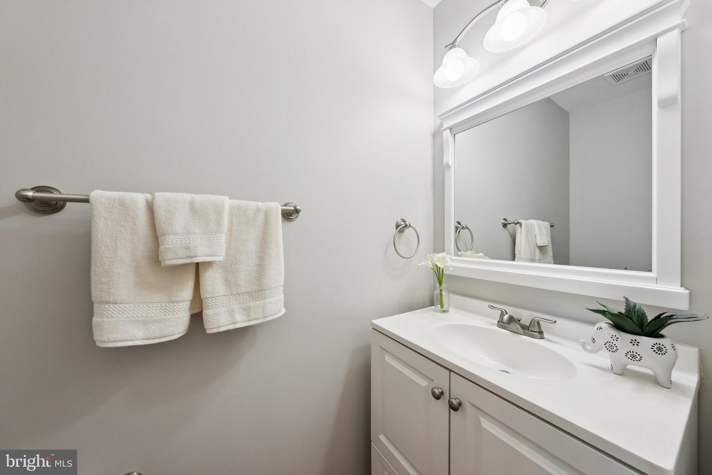 9579 MANASSAS FORGE DR, MANASSAS, Virginia 20111, 5 Bedrooms Bedrooms, ,3 BathroomsBathrooms,Residential,For sale,9579 MANASSAS FORGE DR,VAPW2105648 MLS # VAPW2105648