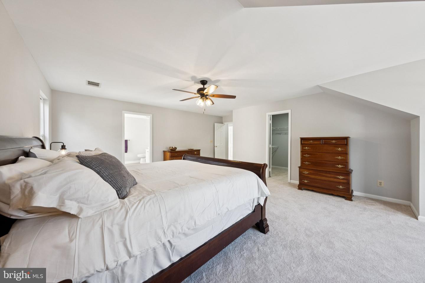 9579 MANASSAS FORGE DR, MANASSAS, Virginia 20111, 5 Bedrooms Bedrooms, ,3 BathroomsBathrooms,Residential,For sale,9579 MANASSAS FORGE DR,VAPW2105648 MLS # VAPW2105648