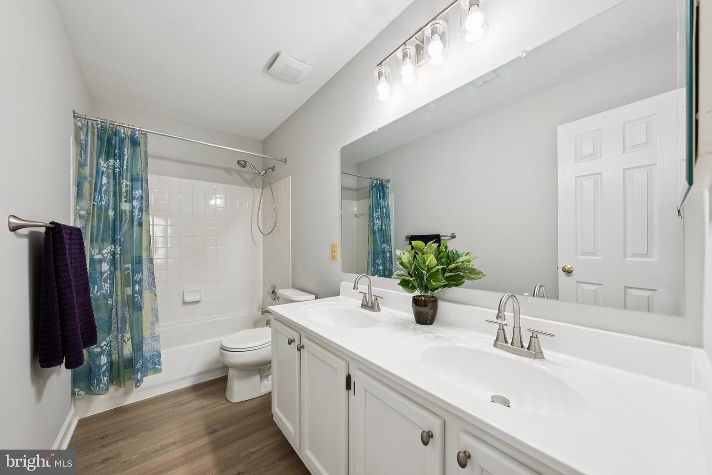 9579 MANASSAS FORGE DR, MANASSAS, Virginia 20111, 5 Bedrooms Bedrooms, ,3 BathroomsBathrooms,Residential,For sale,9579 MANASSAS FORGE DR,VAPW2105648 MLS # VAPW2105648