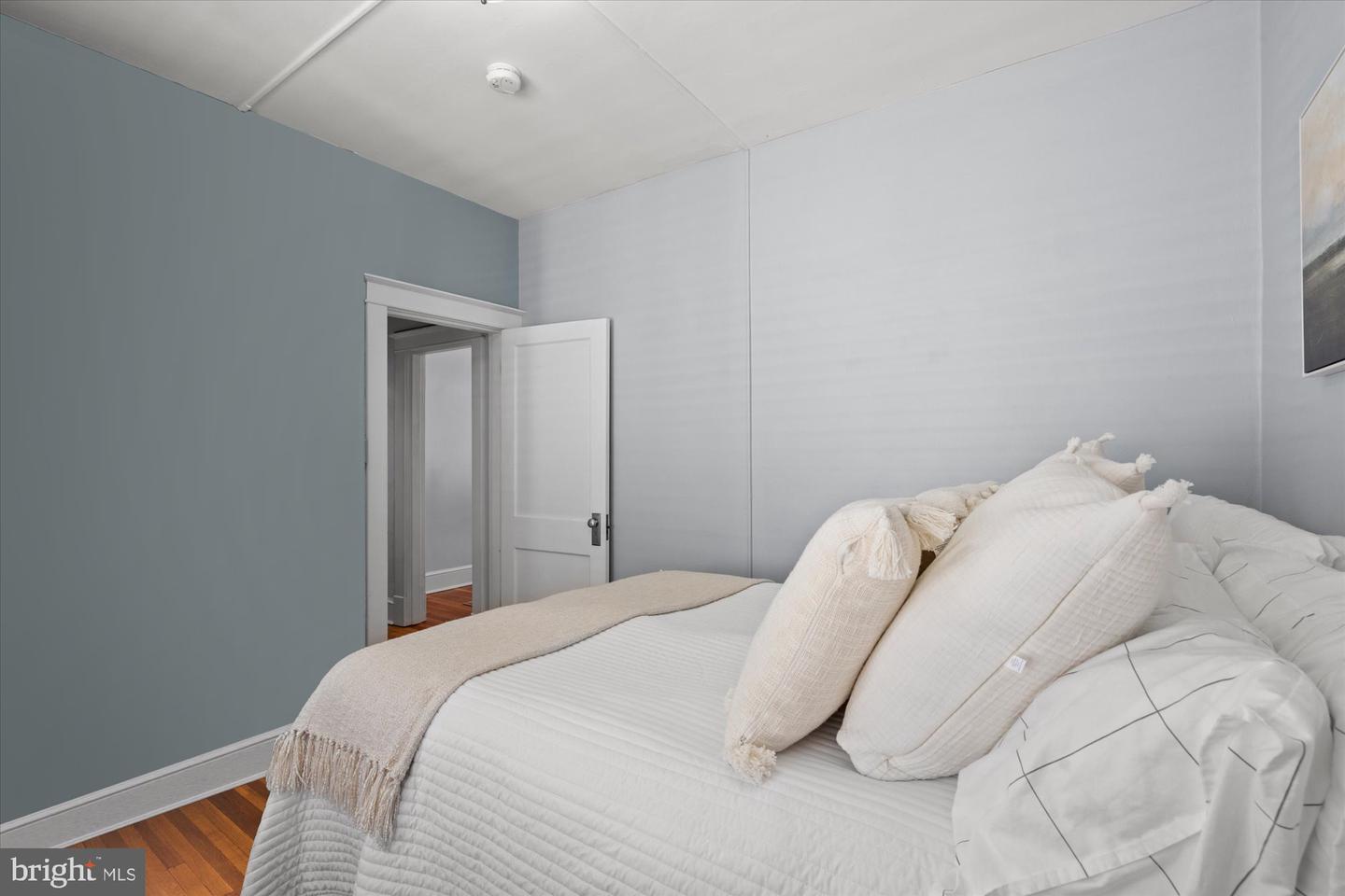 100 E CUSTIS AVE, ALEXANDRIA, Virginia 22301, 2 Bedrooms Bedrooms, ,2 BathroomsBathrooms,Residential,For sale,100 E CUSTIS AVE,VAAX2050664 MLS # VAAX2050664