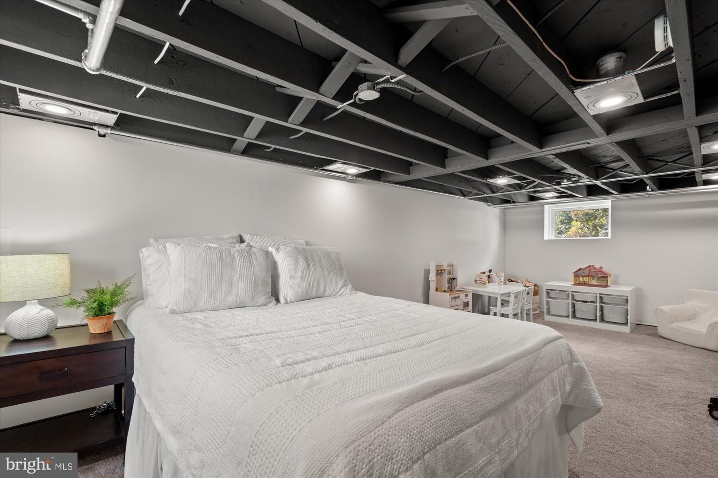 100 E CUSTIS AVE, ALEXANDRIA, Virginia 22301, 2 Bedrooms Bedrooms, ,2 BathroomsBathrooms,Residential,For sale,100 E CUSTIS AVE,VAAX2050664 MLS # VAAX2050664
