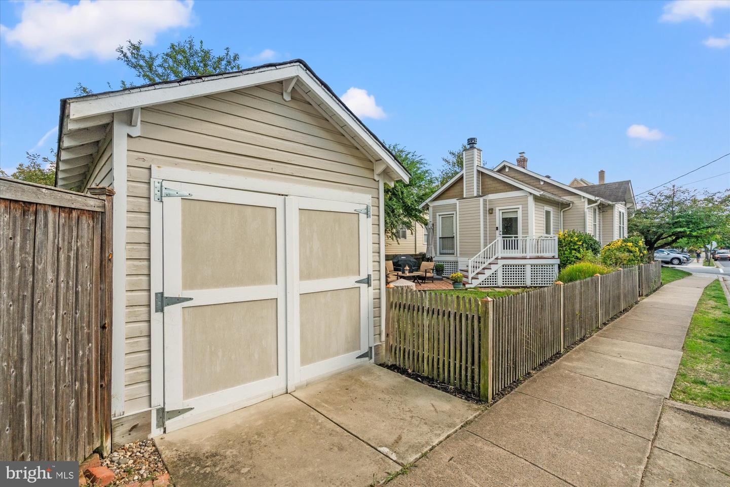 100 E CUSTIS AVE, ALEXANDRIA, Virginia 22301, 2 Bedrooms Bedrooms, ,2 BathroomsBathrooms,Residential,For sale,100 E CUSTIS AVE,VAAX2050664 MLS # VAAX2050664