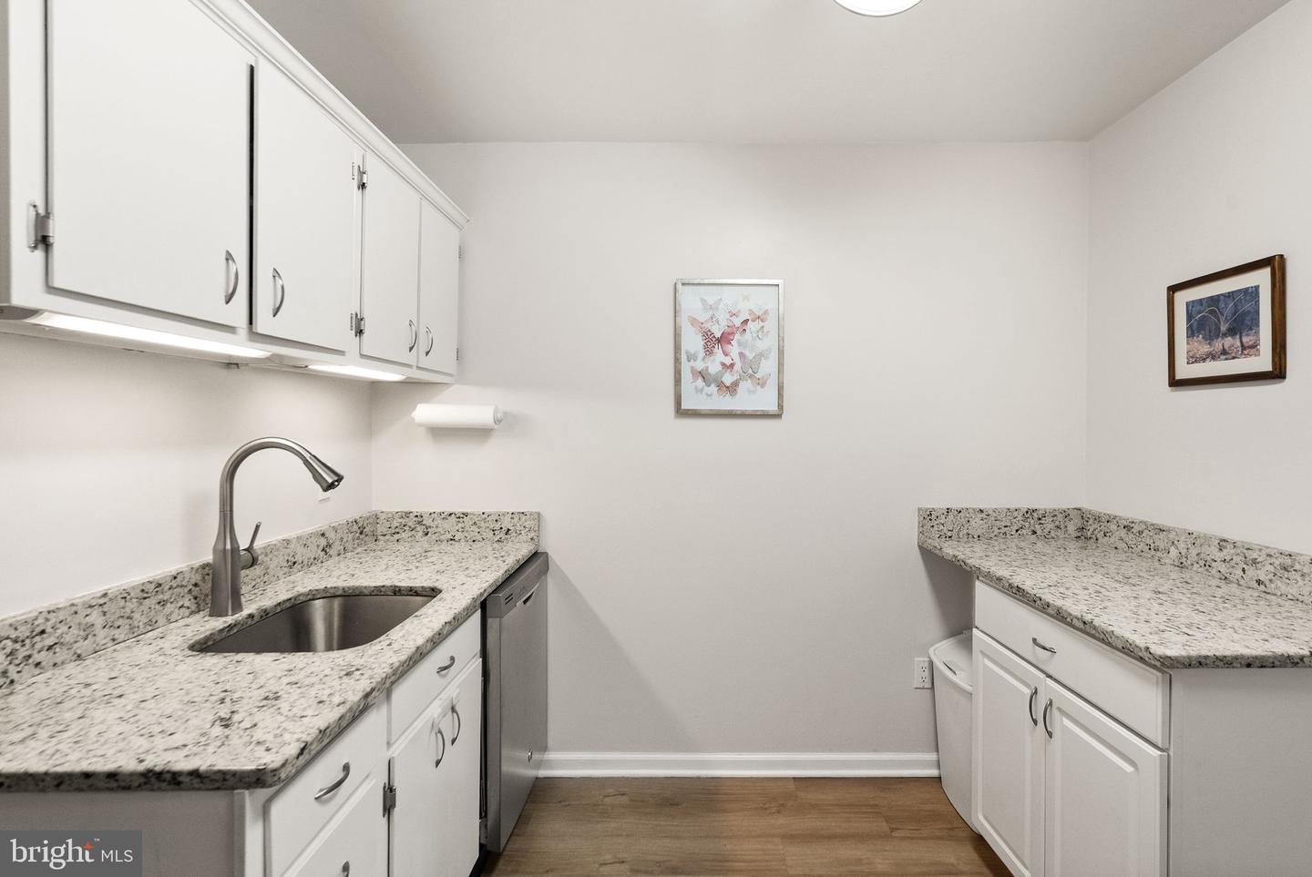 2042 ROYAL FERN CT #1B, RESTON, Virginia 20191, 2 Bedrooms Bedrooms, ,1 BathroomBathrooms,Residential,For sale,2042 ROYAL FERN CT #1B,VAFX2273432 MLS # VAFX2273432