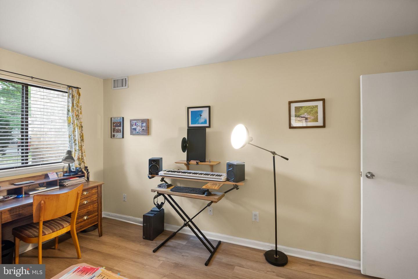 2042 ROYAL FERN CT #1B, RESTON, Virginia 20191, 2 Bedrooms Bedrooms, ,1 BathroomBathrooms,Residential,For sale,2042 ROYAL FERN CT #1B,VAFX2273432 MLS # VAFX2273432