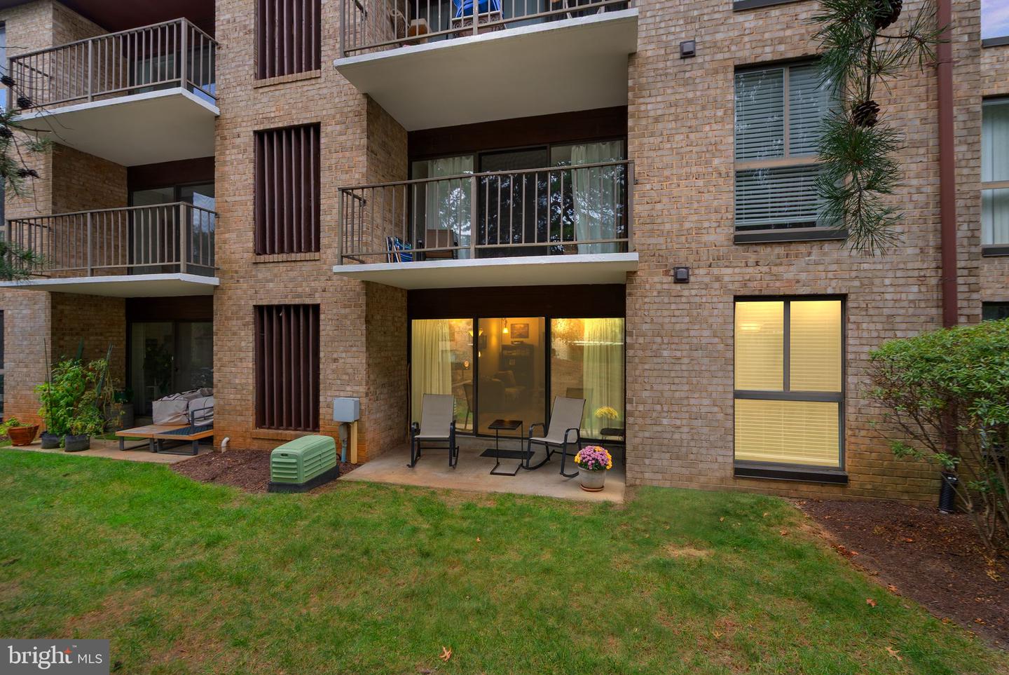 2042 ROYAL FERN CT #1B, RESTON, Virginia 20191, 2 Bedrooms Bedrooms, ,1 BathroomBathrooms,Residential,For sale,2042 ROYAL FERN CT #1B,VAFX2273432 MLS # VAFX2273432