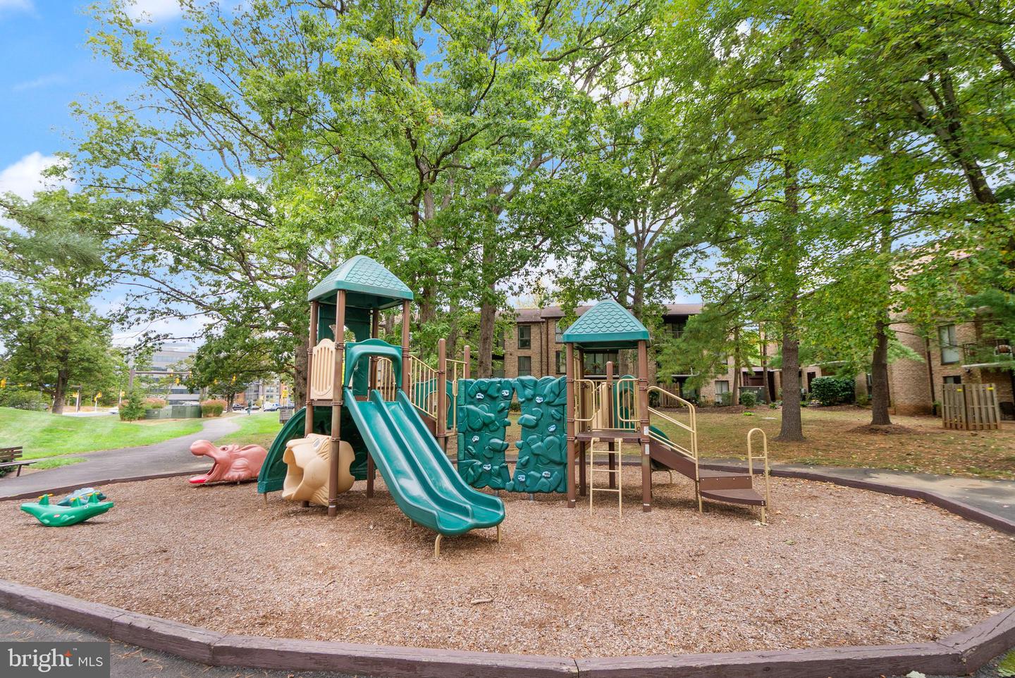 2042 ROYAL FERN CT #1B, RESTON, Virginia 20191, 2 Bedrooms Bedrooms, ,1 BathroomBathrooms,Residential,For sale,2042 ROYAL FERN CT #1B,VAFX2273432 MLS # VAFX2273432
