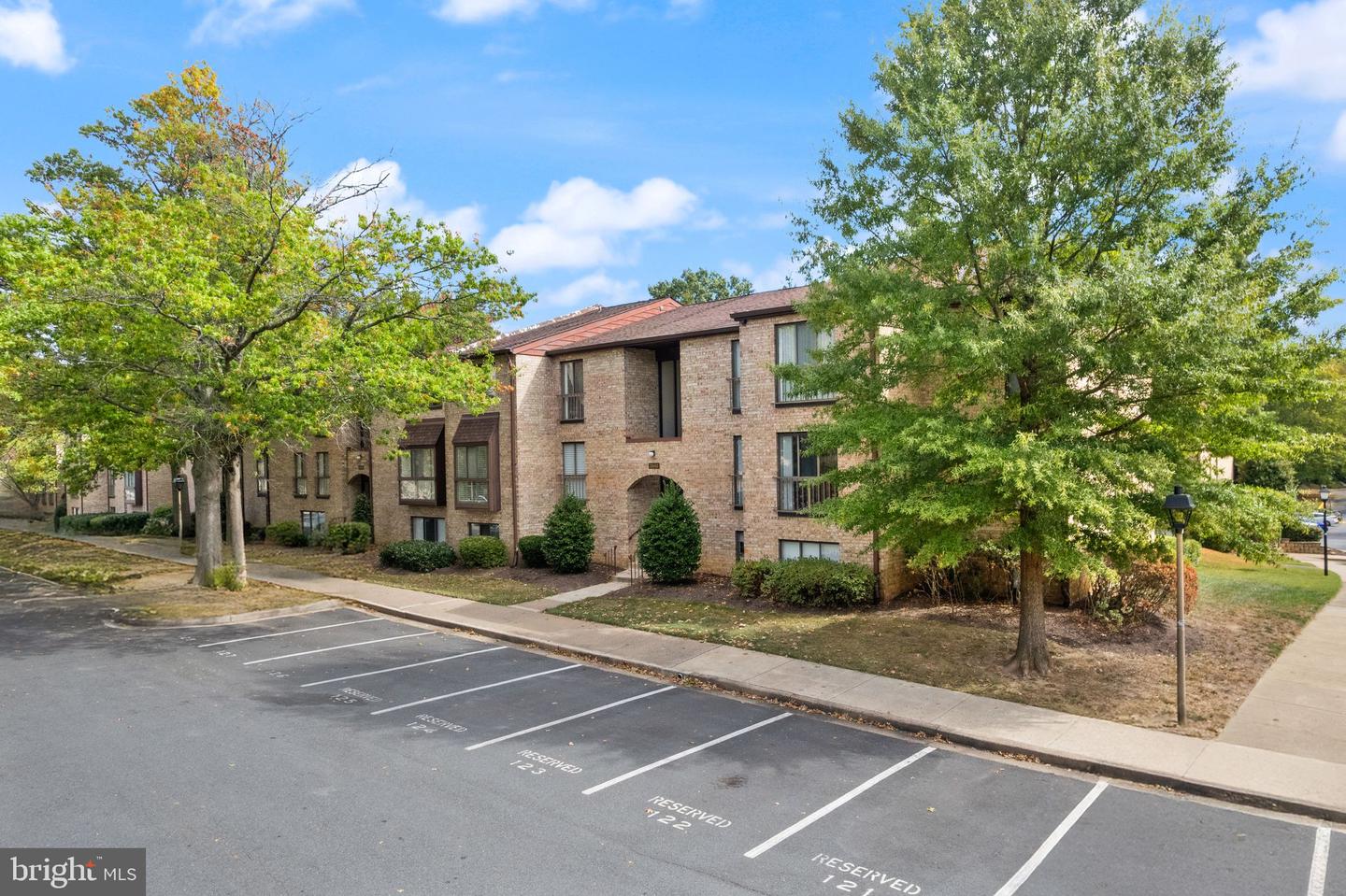 2042 ROYAL FERN CT #1B, RESTON, Virginia 20191, 2 Bedrooms Bedrooms, ,1 BathroomBathrooms,Residential,For sale,2042 ROYAL FERN CT #1B,VAFX2273432 MLS # VAFX2273432