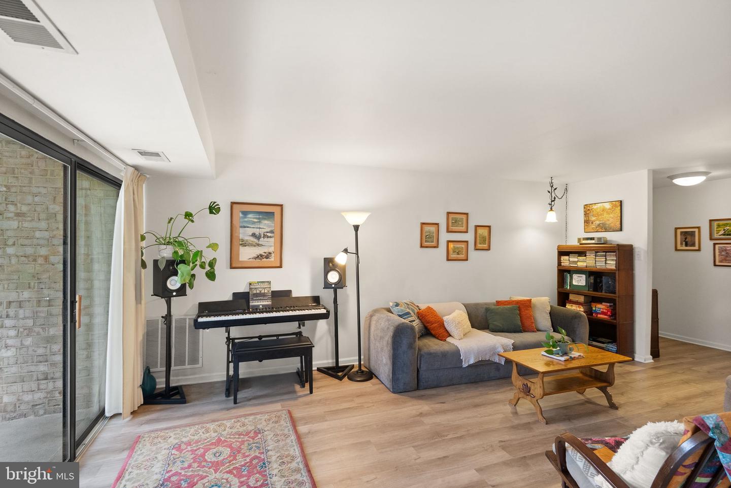 2042 ROYAL FERN CT #1B, RESTON, Virginia 20191, 2 Bedrooms Bedrooms, ,1 BathroomBathrooms,Residential,For sale,2042 ROYAL FERN CT #1B,VAFX2273432 MLS # VAFX2273432
