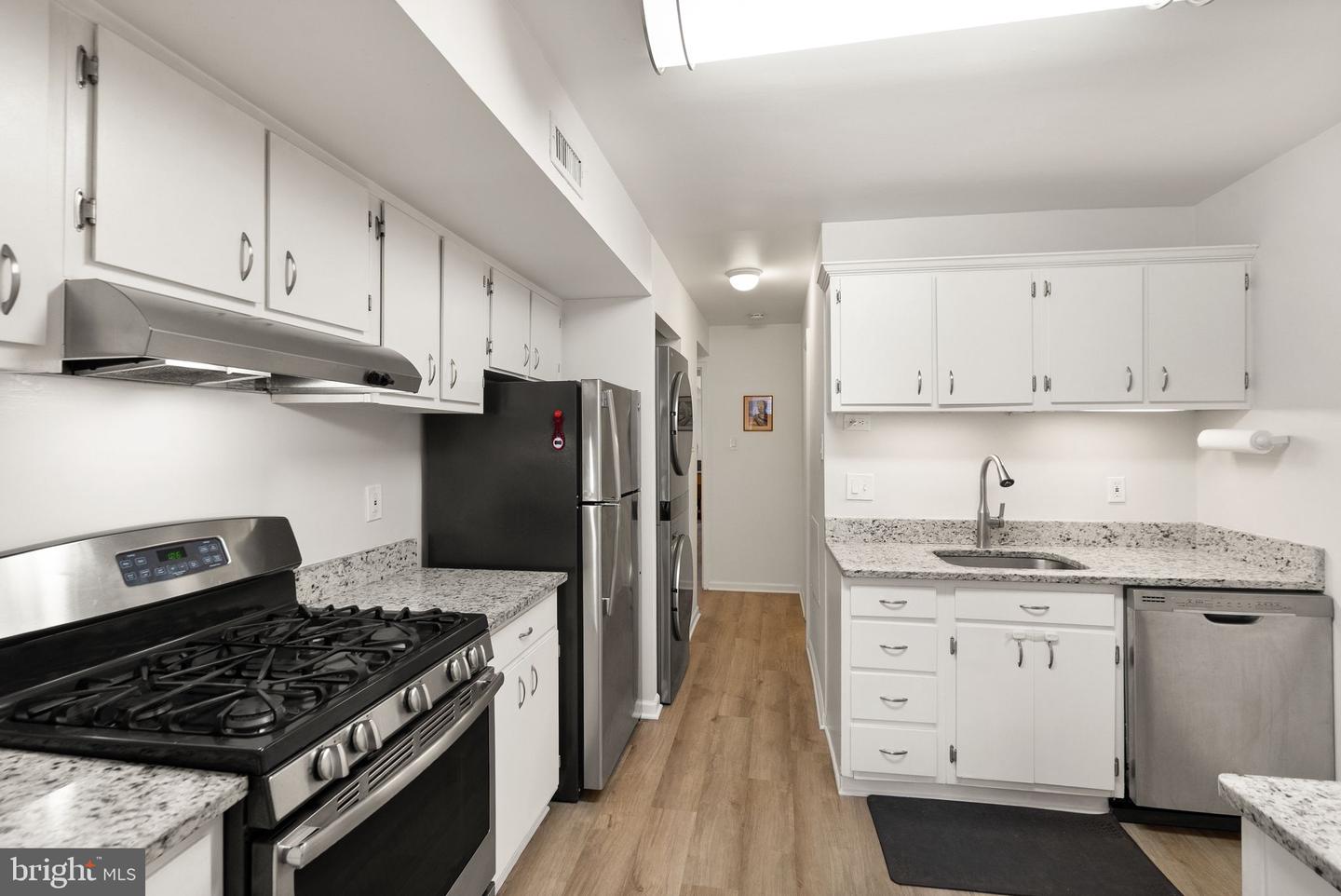 2042 ROYAL FERN CT #1B, RESTON, Virginia 20191, 2 Bedrooms Bedrooms, ,1 BathroomBathrooms,Residential,For sale,2042 ROYAL FERN CT #1B,VAFX2273432 MLS # VAFX2273432