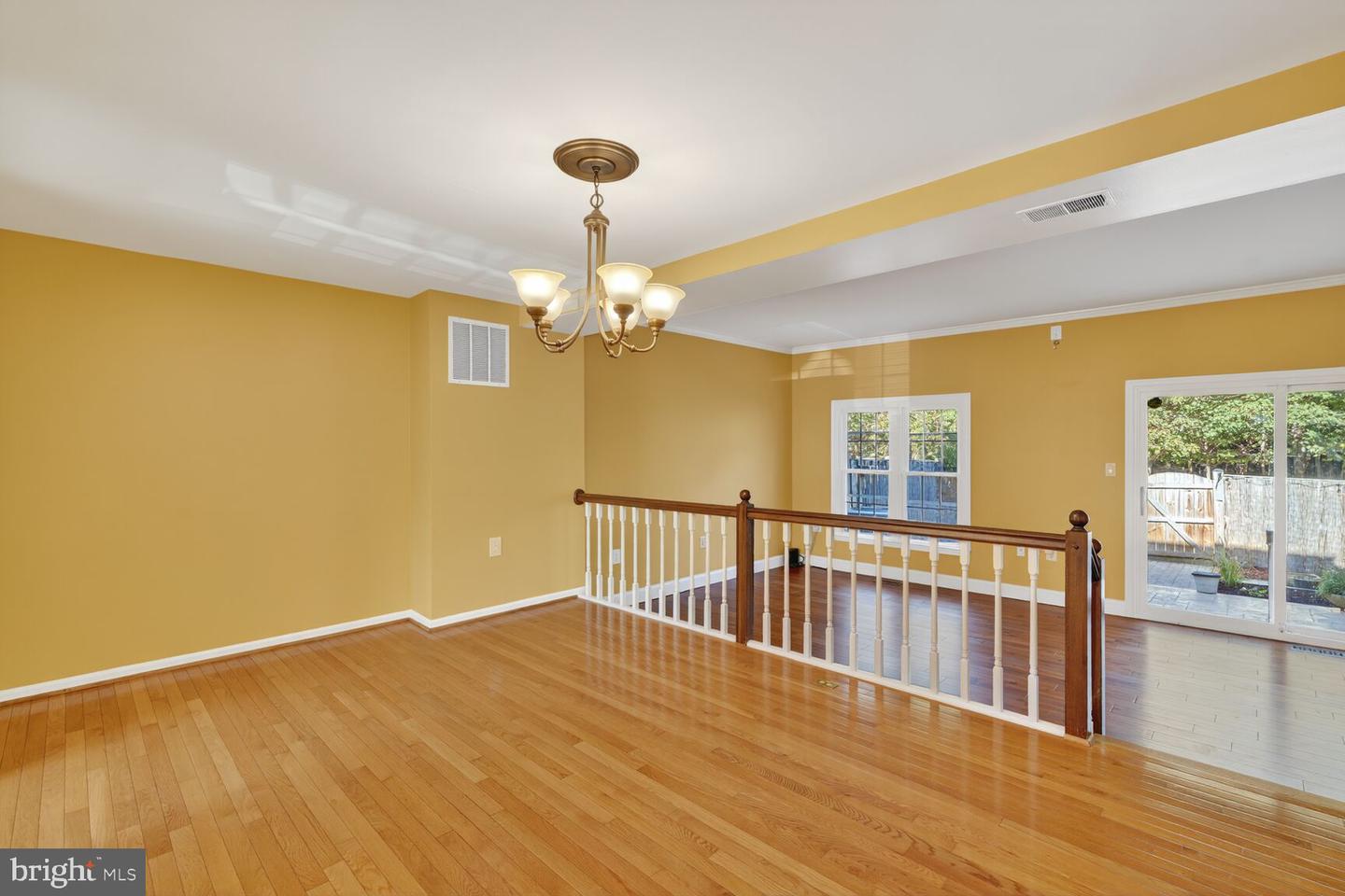 5654 RIDGE VIEW DR, ALEXANDRIA, Virginia 22310, 3 Bedrooms Bedrooms, ,2 BathroomsBathrooms,Residential,For sale,5654 RIDGE VIEW DR,VAFX2273460 MLS # VAFX2273460
