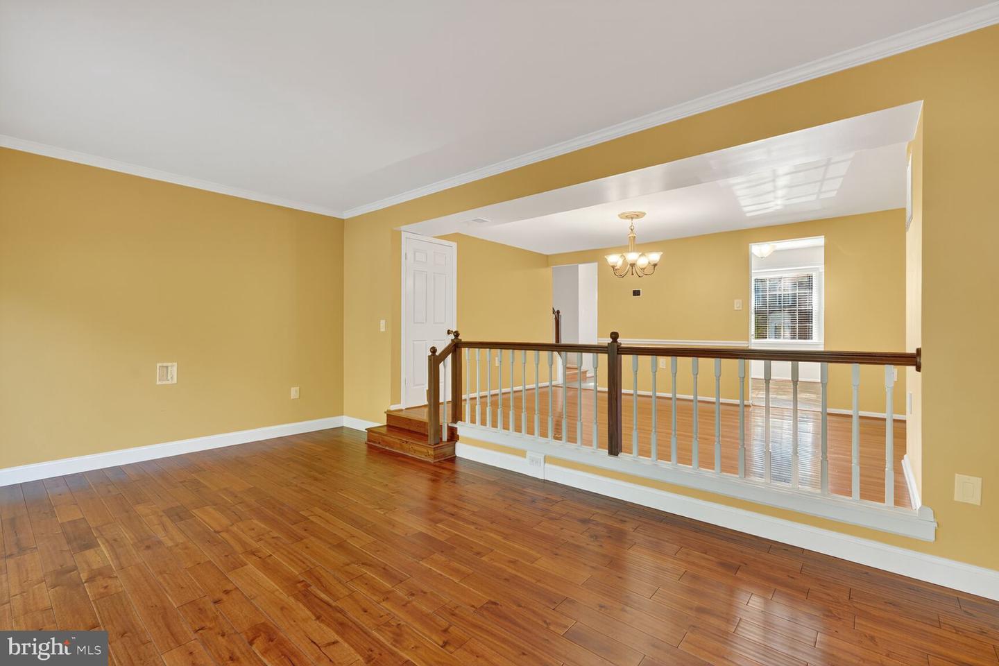 5654 RIDGE VIEW DR, ALEXANDRIA, Virginia 22310, 3 Bedrooms Bedrooms, ,2 BathroomsBathrooms,Residential,For sale,5654 RIDGE VIEW DR,VAFX2273460 MLS # VAFX2273460