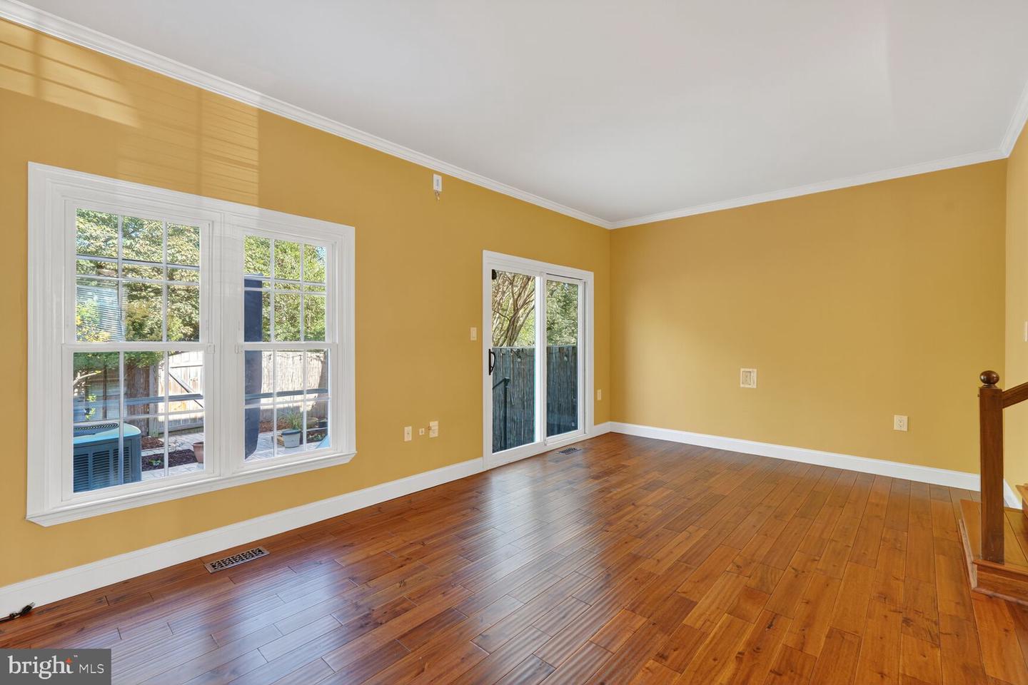 5654 RIDGE VIEW DR, ALEXANDRIA, Virginia 22310, 3 Bedrooms Bedrooms, ,2 BathroomsBathrooms,Residential,For sale,5654 RIDGE VIEW DR,VAFX2273460 MLS # VAFX2273460