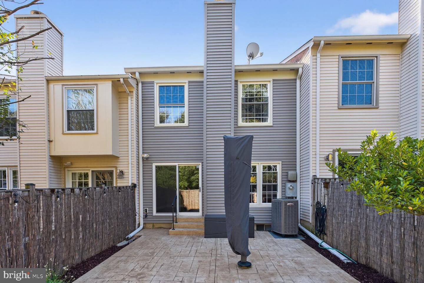 5654 RIDGE VIEW DR, ALEXANDRIA, Virginia 22310, 3 Bedrooms Bedrooms, ,2 BathroomsBathrooms,Residential,For sale,5654 RIDGE VIEW DR,VAFX2273460 MLS # VAFX2273460