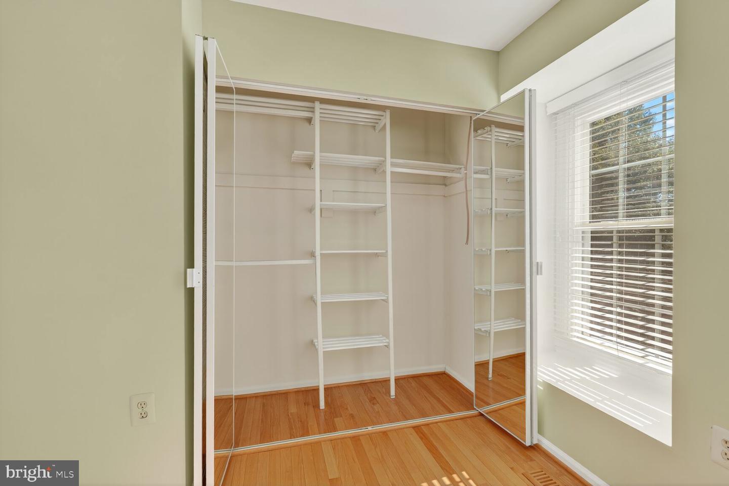 5654 RIDGE VIEW DR, ALEXANDRIA, Virginia 22310, 3 Bedrooms Bedrooms, ,2 BathroomsBathrooms,Residential,For sale,5654 RIDGE VIEW DR,VAFX2273460 MLS # VAFX2273460