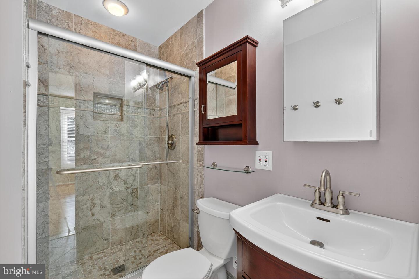 5654 RIDGE VIEW DR, ALEXANDRIA, Virginia 22310, 3 Bedrooms Bedrooms, ,2 BathroomsBathrooms,Residential,For sale,5654 RIDGE VIEW DR,VAFX2273460 MLS # VAFX2273460