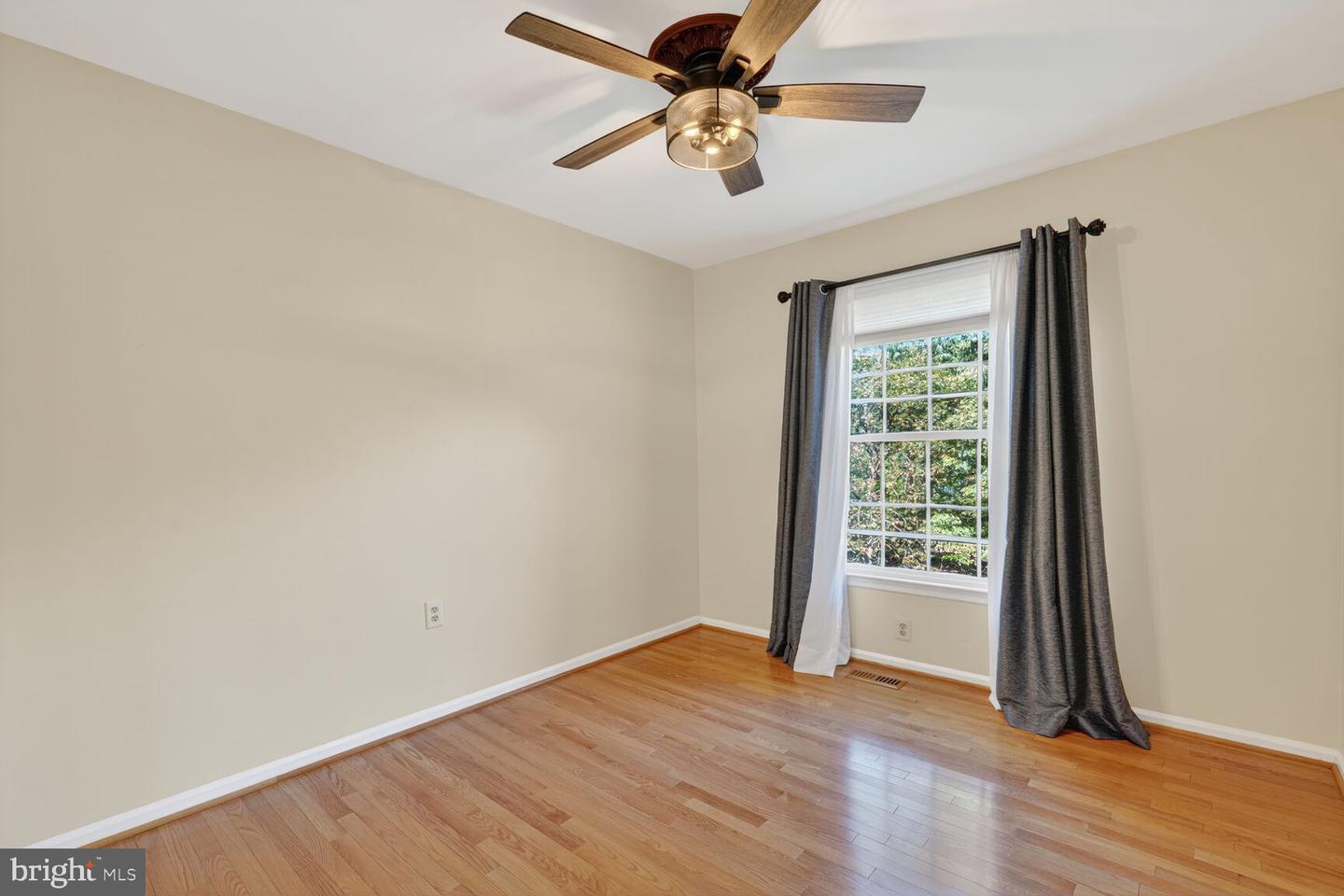 5654 RIDGE VIEW DR, ALEXANDRIA, Virginia 22310, 3 Bedrooms Bedrooms, ,2 BathroomsBathrooms,Residential,For sale,5654 RIDGE VIEW DR,VAFX2273460 MLS # VAFX2273460