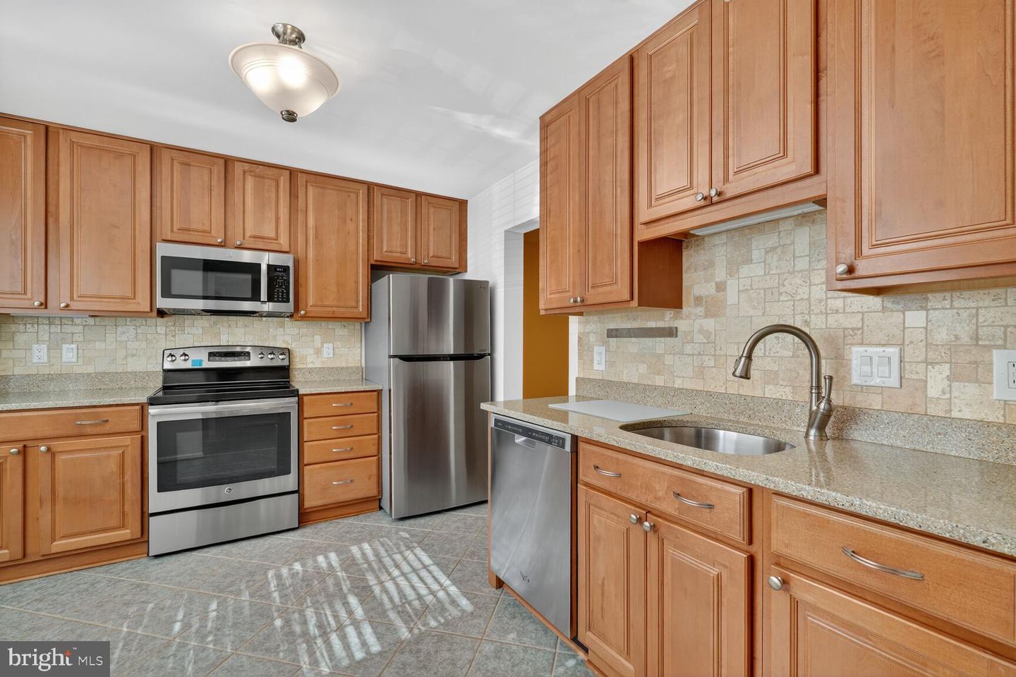 5654 RIDGE VIEW DR, ALEXANDRIA, Virginia 22310, 3 Bedrooms Bedrooms, ,2 BathroomsBathrooms,Residential,For sale,5654 RIDGE VIEW DR,VAFX2273460 MLS # VAFX2273460