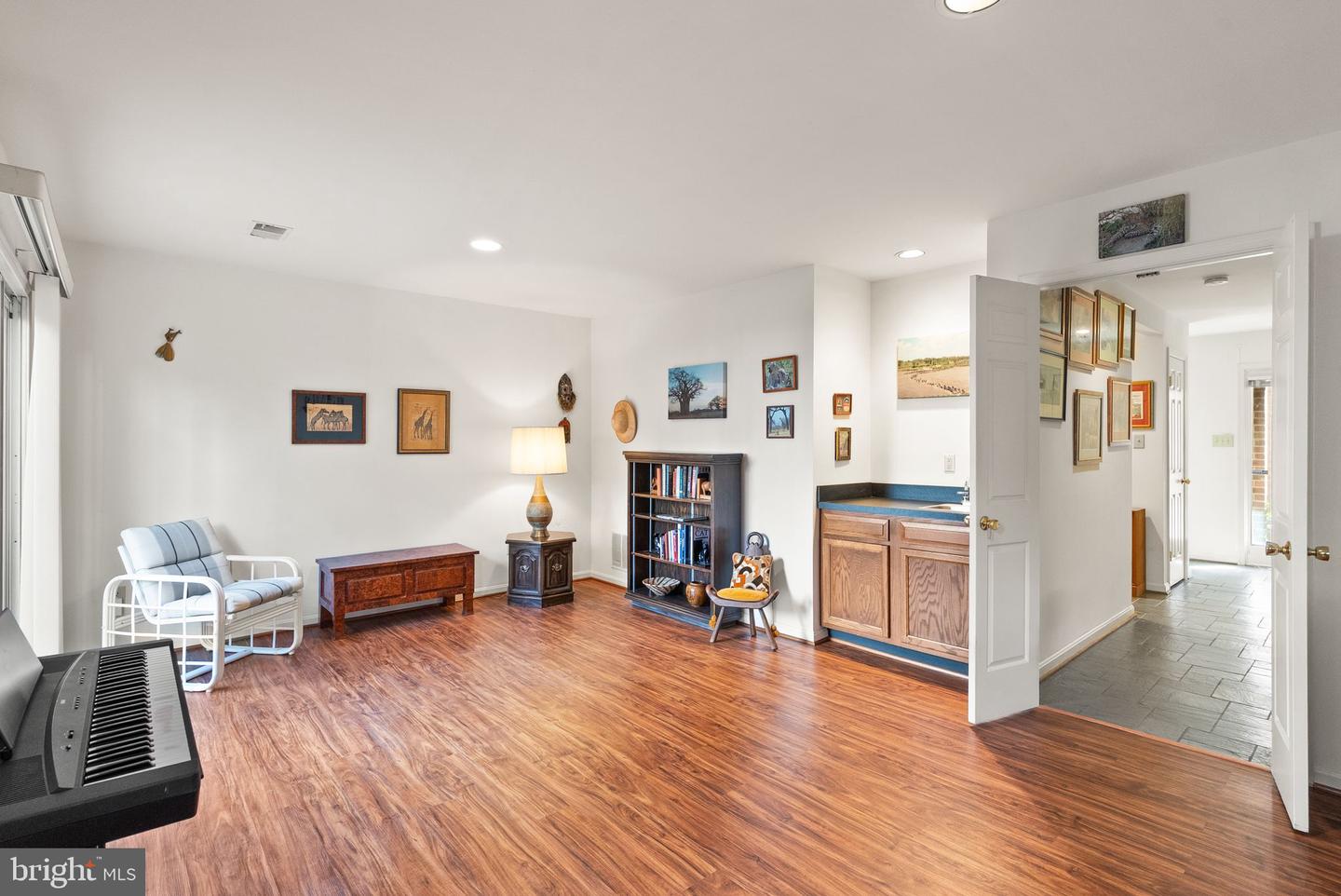 1022 N CLEVELAND ST, ARLINGTON, Virginia 22201, 3 Bedrooms Bedrooms, ,3 BathroomsBathrooms,Residential,For sale,1022 N CLEVELAND ST,VAAR2064742 MLS # VAAR2064742
