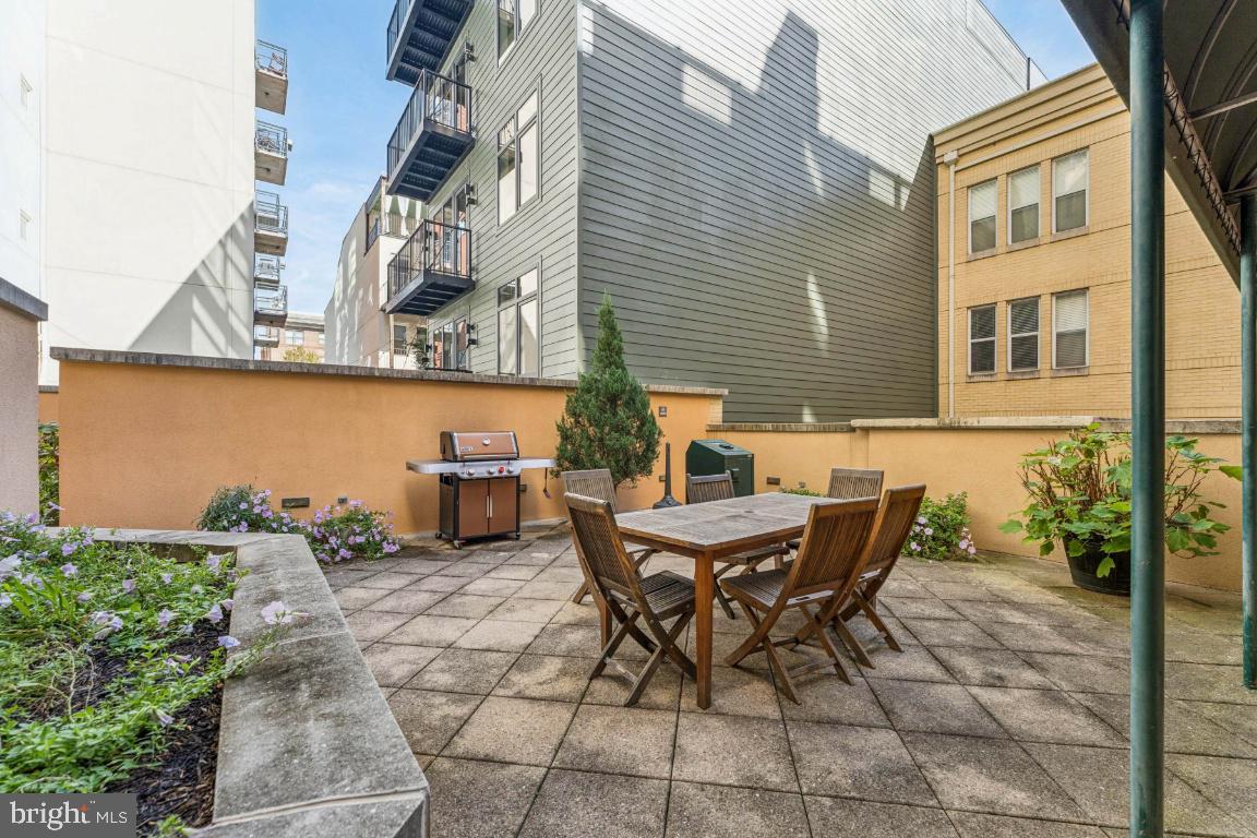 1111 11TH ST NW #408, WASHINGTON, District Of Columbia 20001, 2 Bedrooms Bedrooms, ,2 BathroomsBathrooms,Residential,For sale,1111 11TH ST NW #408,DCDC2225964 MLS # DCDC2225964