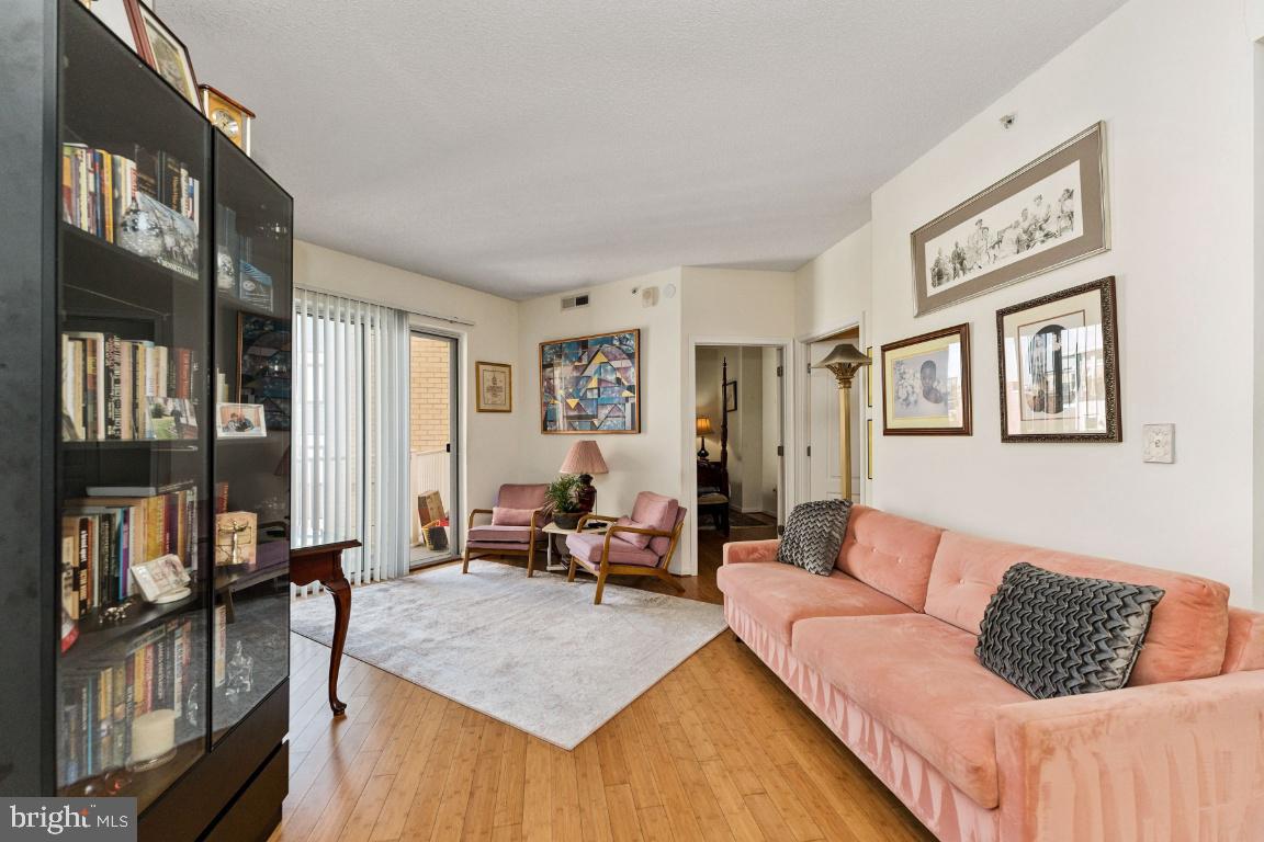 1111 11TH ST NW #408, WASHINGTON, District Of Columbia 20001, 2 Bedrooms Bedrooms, ,2 BathroomsBathrooms,Residential,For sale,1111 11TH ST NW #408,DCDC2225964 MLS # DCDC2225964