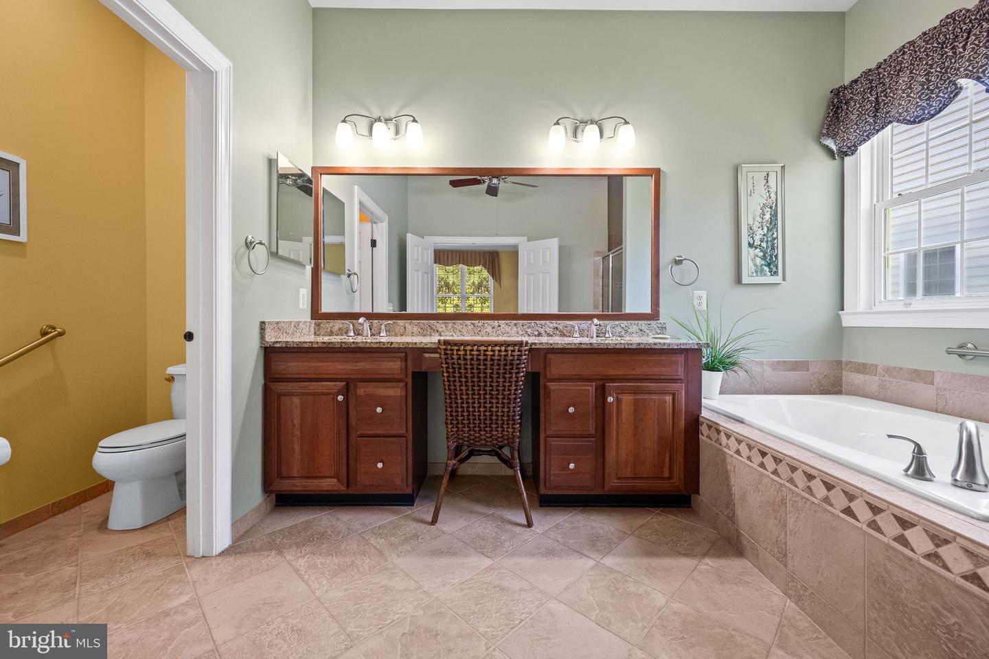 15266 FOG MOUNTAIN CIR, HAYMARKET, Virginia 20169, 2 Bedrooms Bedrooms, ,3 BathroomsBathrooms,Residential,For sale,15266 FOG MOUNTAIN CIR,VAPW2105558 MLS # VAPW2105558