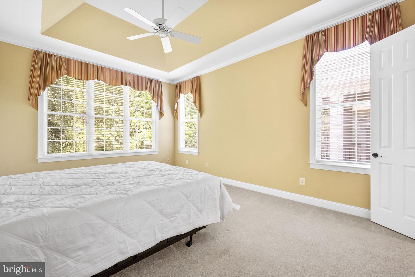 15266 FOG MOUNTAIN CIR, HAYMARKET, Virginia 20169, 2 Bedrooms Bedrooms, ,3 BathroomsBathrooms,Residential,For sale,15266 FOG MOUNTAIN CIR,VAPW2105558 MLS # VAPW2105558