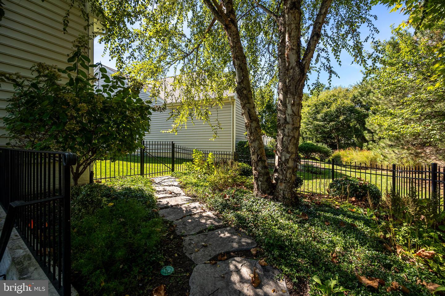 15266 FOG MOUNTAIN CIR, HAYMARKET, Virginia 20169, 2 Bedrooms Bedrooms, ,3 BathroomsBathrooms,Residential,For sale,15266 FOG MOUNTAIN CIR,VAPW2105558 MLS # VAPW2105558