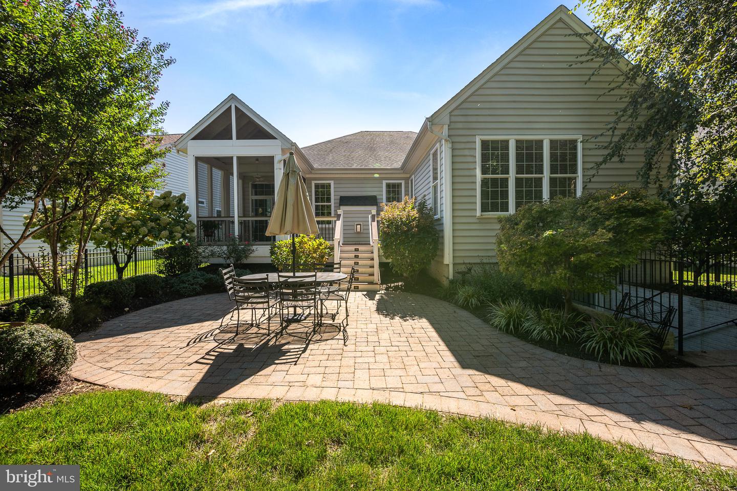 15266 FOG MOUNTAIN CIR, HAYMARKET, Virginia 20169, 2 Bedrooms Bedrooms, ,3 BathroomsBathrooms,Residential,For sale,15266 FOG MOUNTAIN CIR,VAPW2105558 MLS # VAPW2105558
