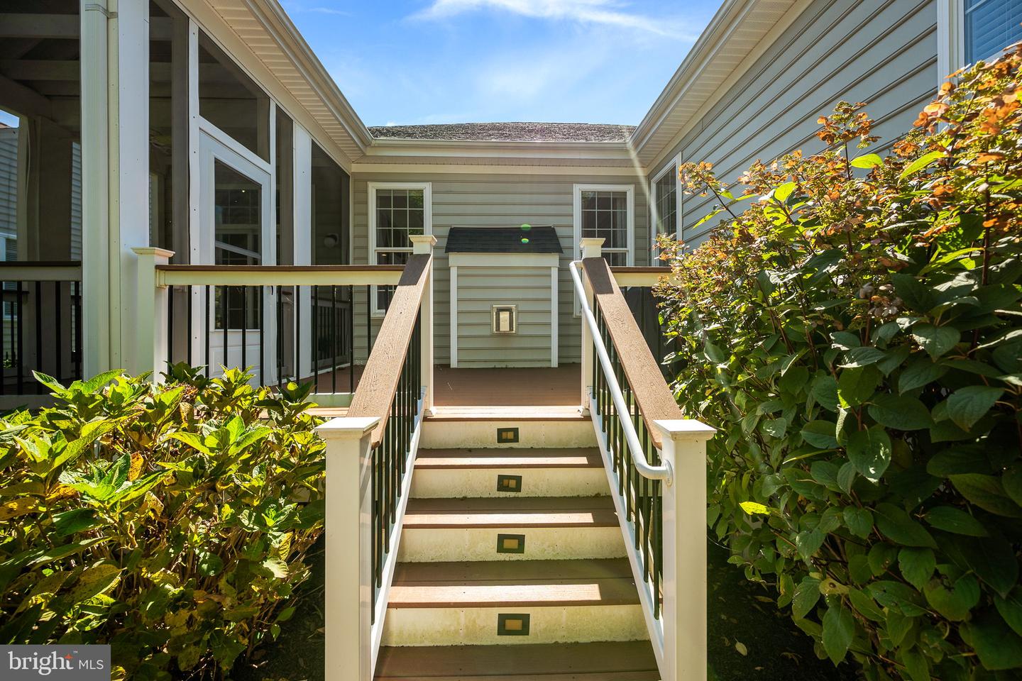 15266 FOG MOUNTAIN CIR, HAYMARKET, Virginia 20169, 2 Bedrooms Bedrooms, ,3 BathroomsBathrooms,Residential,For sale,15266 FOG MOUNTAIN CIR,VAPW2105558 MLS # VAPW2105558