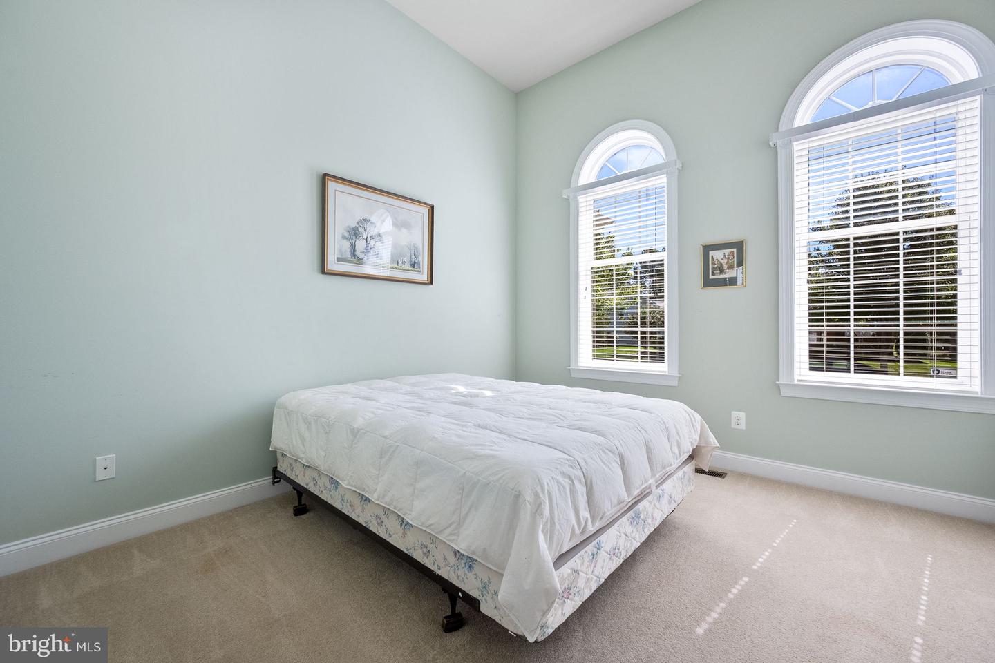 15266 FOG MOUNTAIN CIR, HAYMARKET, Virginia 20169, 2 Bedrooms Bedrooms, ,3 BathroomsBathrooms,Residential,For sale,15266 FOG MOUNTAIN CIR,VAPW2105558 MLS # VAPW2105558