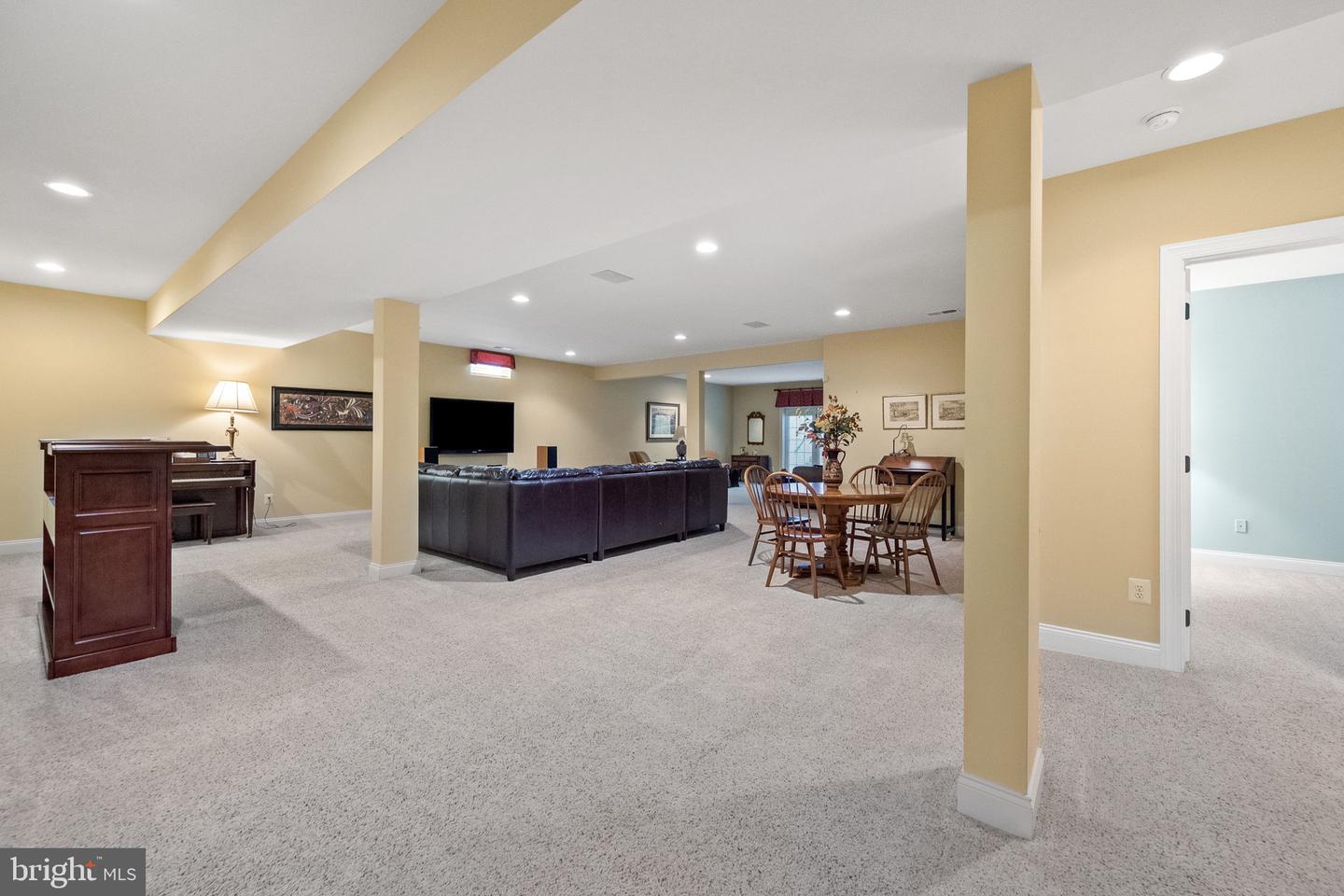 15266 FOG MOUNTAIN CIR, HAYMARKET, Virginia 20169, 2 Bedrooms Bedrooms, ,3 BathroomsBathrooms,Residential,For sale,15266 FOG MOUNTAIN CIR,VAPW2105558 MLS # VAPW2105558