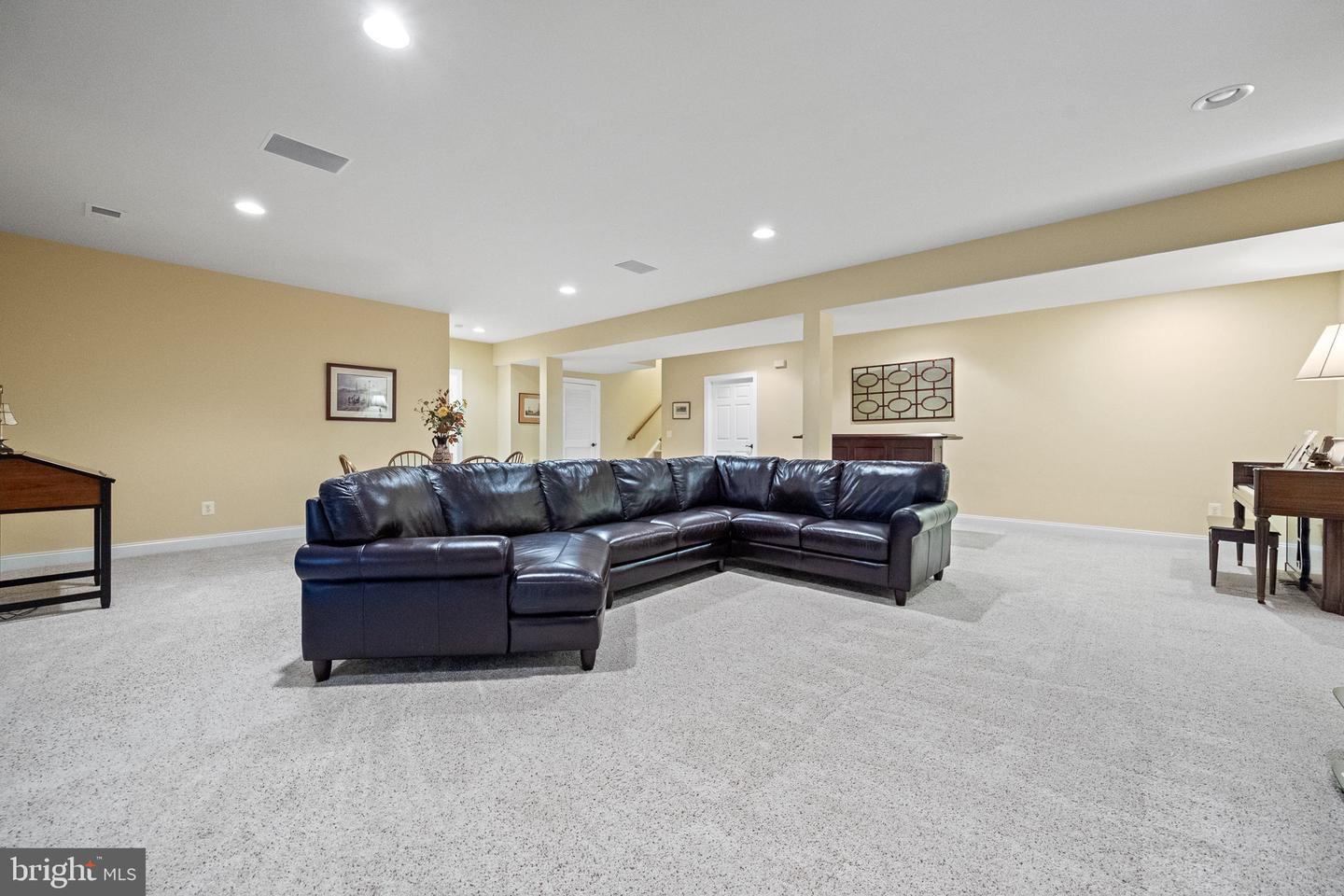 15266 FOG MOUNTAIN CIR, HAYMARKET, Virginia 20169, 2 Bedrooms Bedrooms, ,3 BathroomsBathrooms,Residential,For sale,15266 FOG MOUNTAIN CIR,VAPW2105558 MLS # VAPW2105558