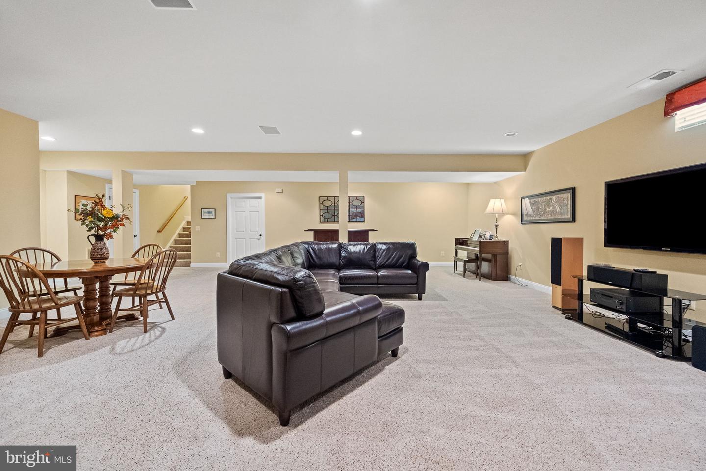 15266 FOG MOUNTAIN CIR, HAYMARKET, Virginia 20169, 2 Bedrooms Bedrooms, ,3 BathroomsBathrooms,Residential,For sale,15266 FOG MOUNTAIN CIR,VAPW2105558 MLS # VAPW2105558