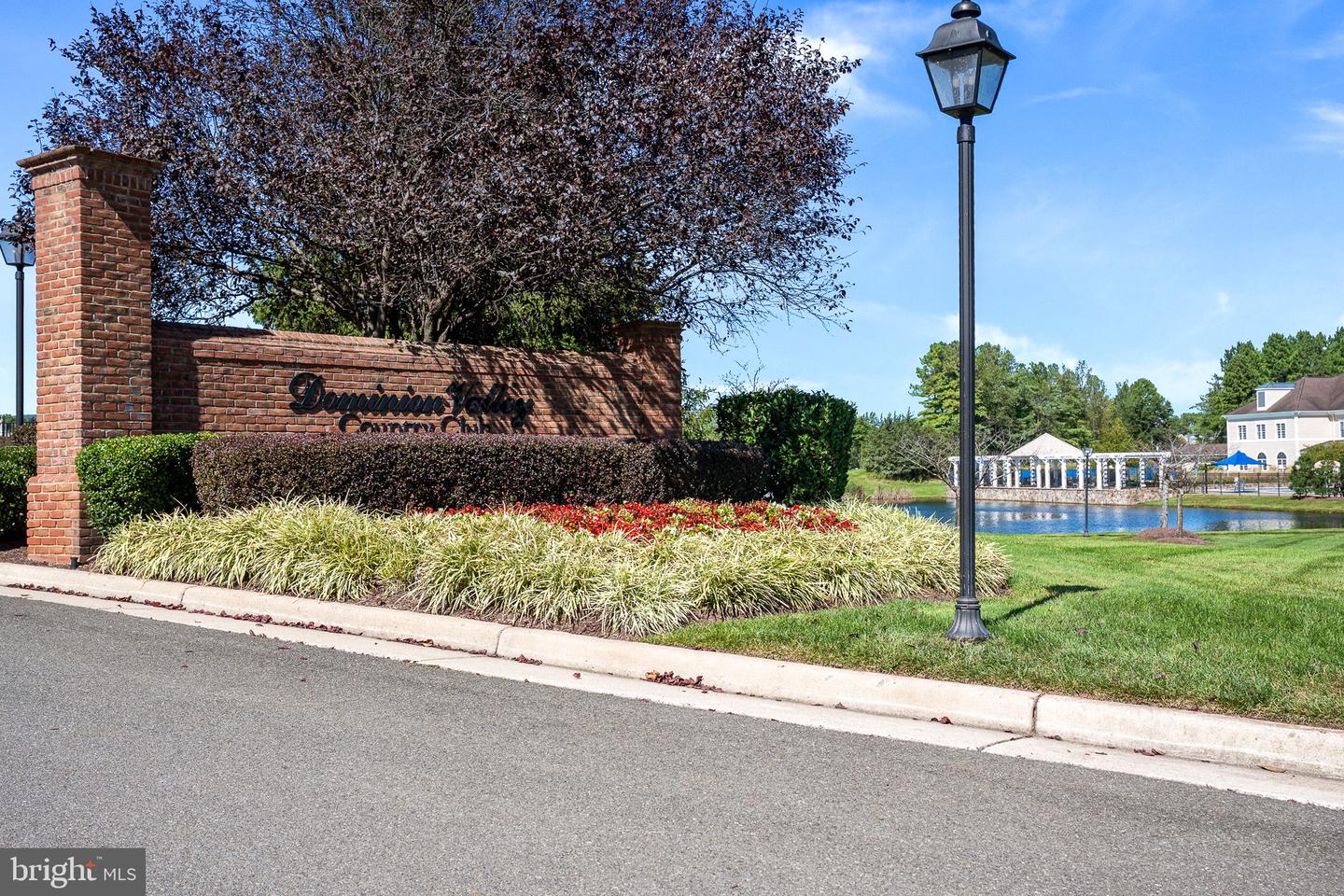 15266 FOG MOUNTAIN CIR, HAYMARKET, Virginia 20169, 2 Bedrooms Bedrooms, ,3 BathroomsBathrooms,Residential,For sale,15266 FOG MOUNTAIN CIR,VAPW2105558 MLS # VAPW2105558