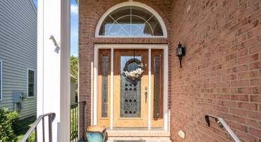 15266 FOG MOUNTAIN CIR, HAYMARKET, Virginia 20169, 2 Bedrooms Bedrooms, ,3 BathroomsBathrooms,Residential,For sale,15266 FOG MOUNTAIN CIR,VAPW2105558 MLS # VAPW2105558