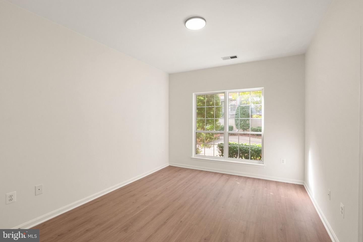 4860 EISENHOWER AVE #180, ALEXANDRIA, Virginia 22304, 1 Bedroom Bedrooms, ,1 BathroomBathrooms,Residential,For sale,4860 EISENHOWER AVE #180,VAAX2050632 MLS # VAAX2050632 4860 EISENHOWER AVE #180, ALEXANDRIA, Virginia 22304, 1 Bedroom Bedrooms, ,1 BathroomBathrooms,Residential,For sale,4860 EISENHOWER AVE #180,VAAX2050632 MLS # VAAX2050632