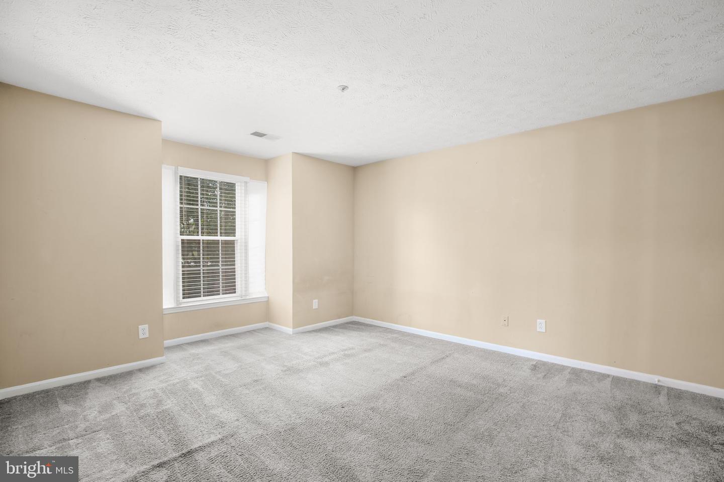 12309 ASHMONT CT #203, WOODBRIDGE, Virginia 22192, 2 Bedrooms Bedrooms, ,2 BathroomsBathrooms,Residential,For sale,12309 ASHMONT CT #203,VAPW2105594 MLS # VAPW2105594