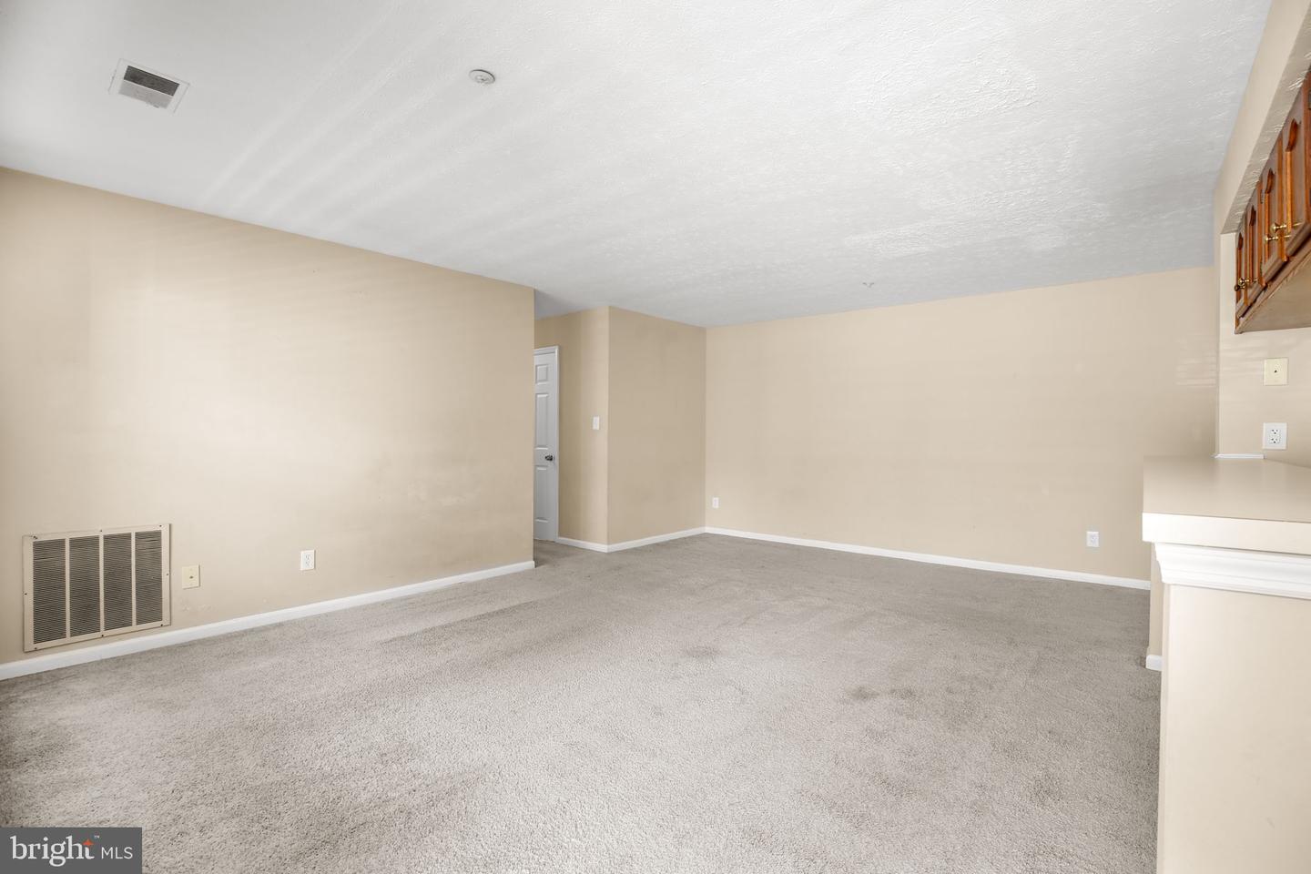 12309 ASHMONT CT #203, WOODBRIDGE, Virginia 22192, 2 Bedrooms Bedrooms, ,2 BathroomsBathrooms,Residential,For sale,12309 ASHMONT CT #203,VAPW2105594 MLS # VAPW2105594