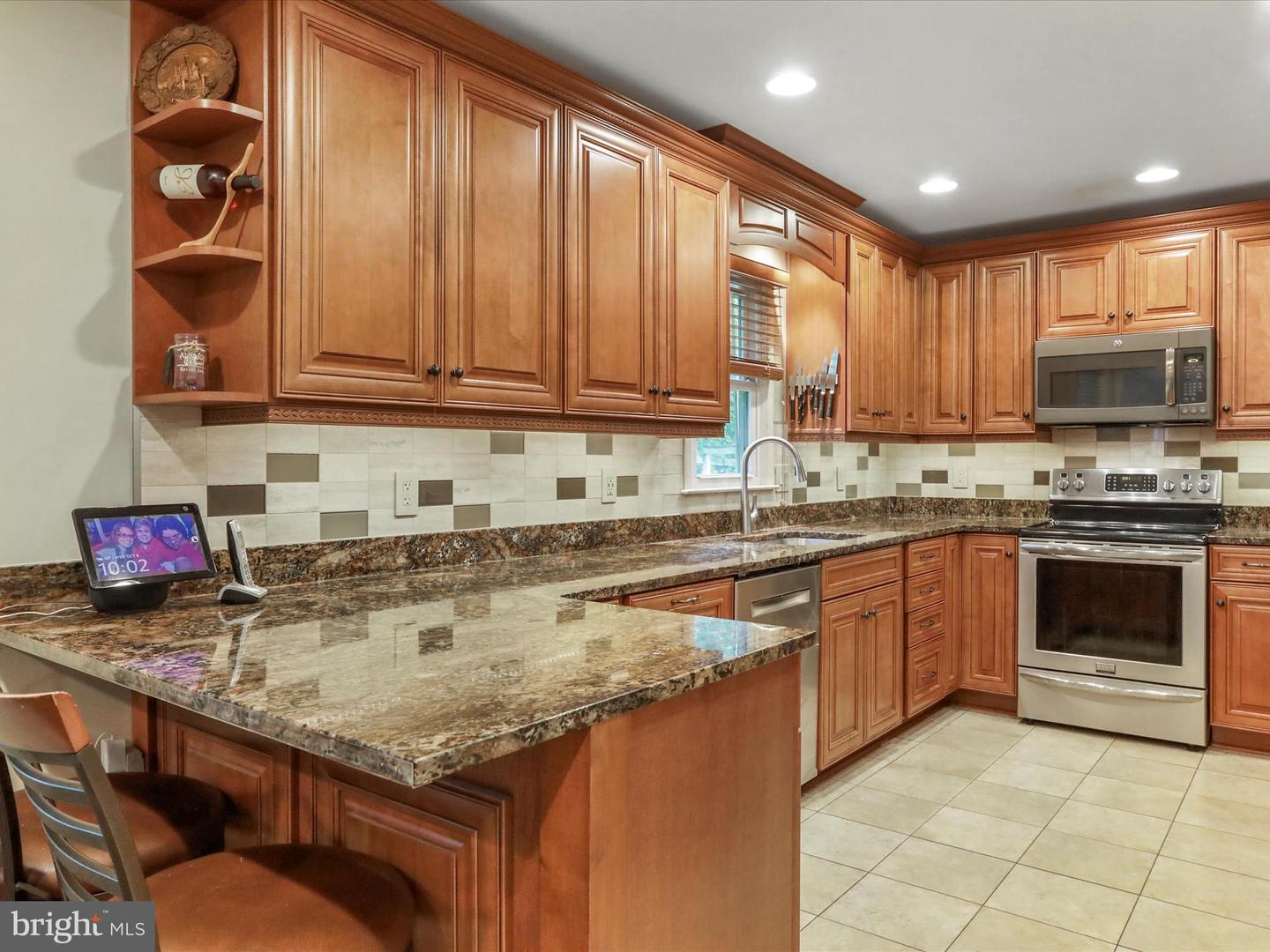 19 BUTTERNUT WAY, STERLING, Virginia 20164, 4 Bedrooms Bedrooms, ,2 BathroomsBathrooms,Residential,For sale,19 BUTTERNUT WAY,VALO2108458 MLS # VALO2108458