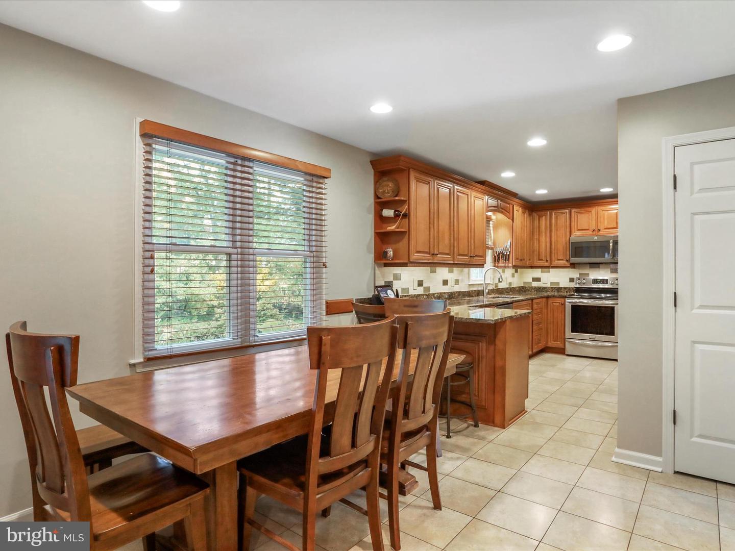 19 BUTTERNUT WAY, STERLING, Virginia 20164, 4 Bedrooms Bedrooms, ,2 BathroomsBathrooms,Residential,For sale,19 BUTTERNUT WAY,VALO2108458 MLS # VALO2108458