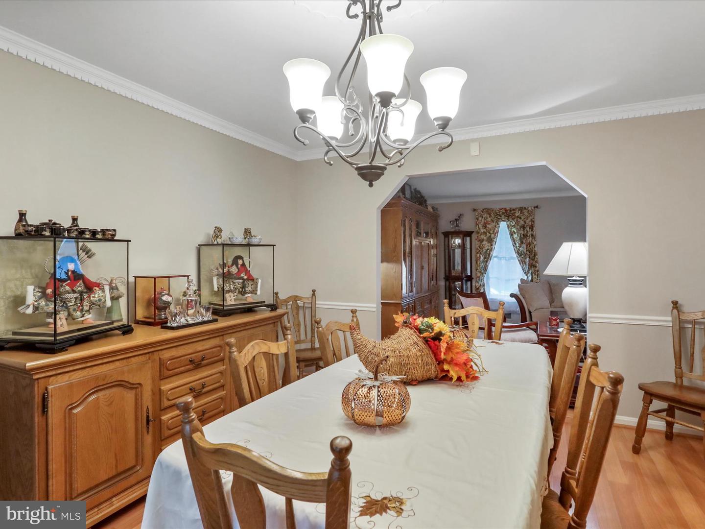 19 BUTTERNUT WAY, STERLING, Virginia 20164, 4 Bedrooms Bedrooms, ,2 BathroomsBathrooms,Residential,For sale,19 BUTTERNUT WAY,VALO2108458 MLS # VALO2108458