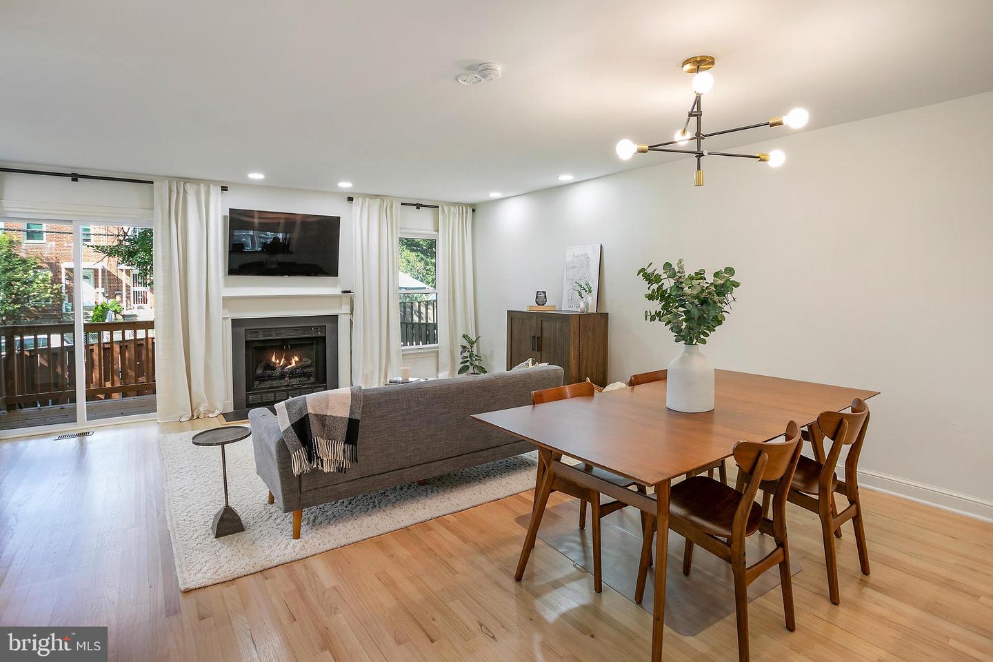 3811 USHER CT, ALEXANDRIA, Virginia 22304, 3 Bedrooms Bedrooms, ,2 BathroomsBathrooms,Residential,For sale,3811 USHER CT,VAAX2050668 MLS # VAAX2050668