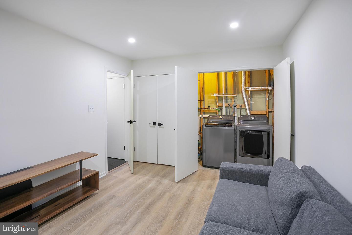 3811 USHER CT, ALEXANDRIA, Virginia 22304, 3 Bedrooms Bedrooms, ,2 BathroomsBathrooms,Residential,For sale,3811 USHER CT,VAAX2050668 MLS # VAAX2050668