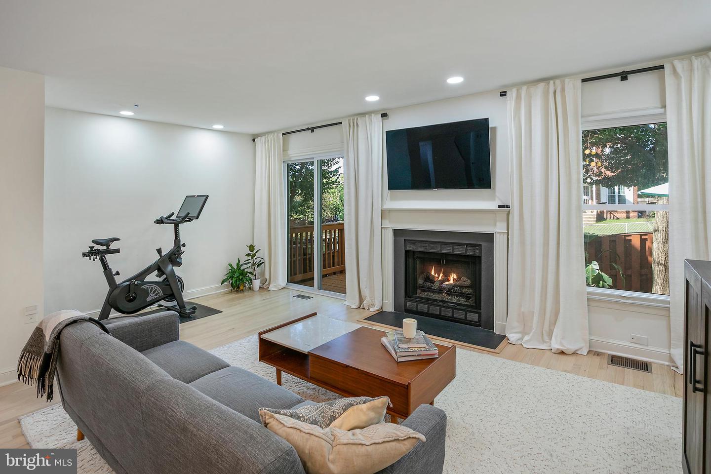 3811 USHER CT, ALEXANDRIA, Virginia 22304, 3 Bedrooms Bedrooms, ,2 BathroomsBathrooms,Residential,For sale,3811 USHER CT,VAAX2050668 MLS # VAAX2050668