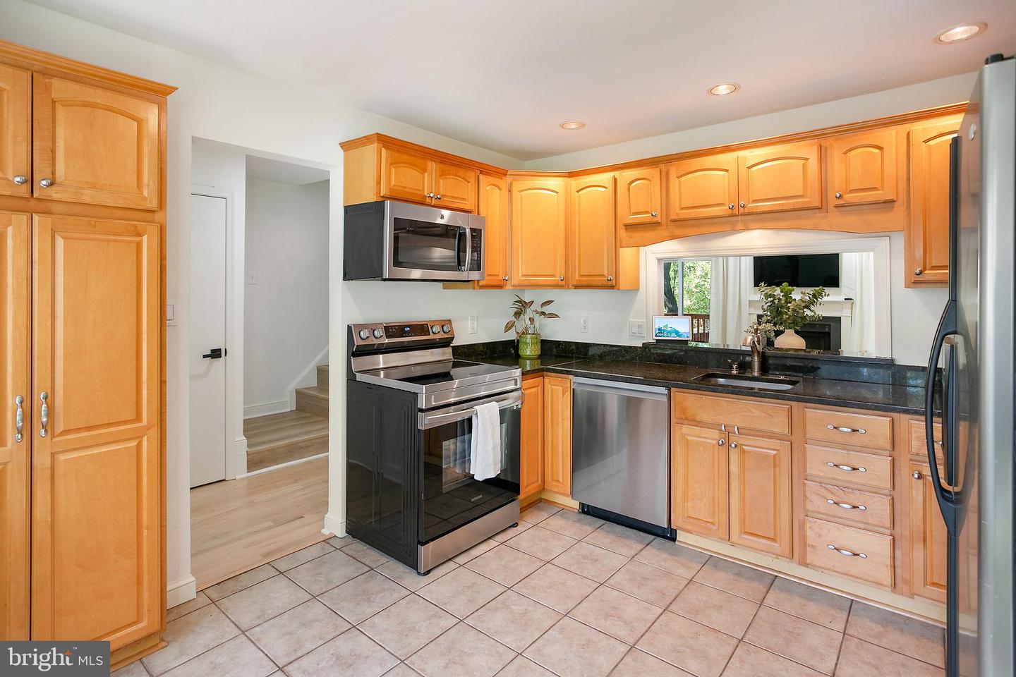 3811 USHER CT, ALEXANDRIA, Virginia 22304, 3 Bedrooms Bedrooms, ,2 BathroomsBathrooms,Residential,For sale,3811 USHER CT,VAAX2050668 MLS # VAAX2050668