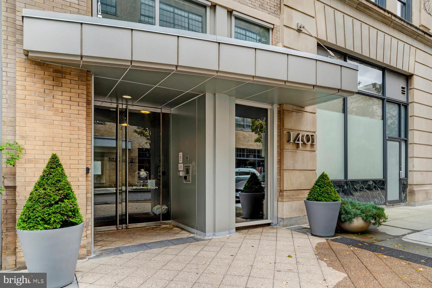 1401 CHURCH ST NW #306, WASHINGTON, District Of Columbia 20005, 2 Bedrooms Bedrooms, ,2 BathroomsBathrooms,Residential,For sale,1401 CHURCH ST NW #306,DCDC2226228 MLS # DCDC2226228